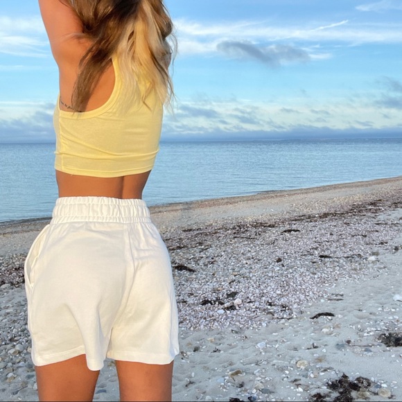 Zara - Picture 2 of 3